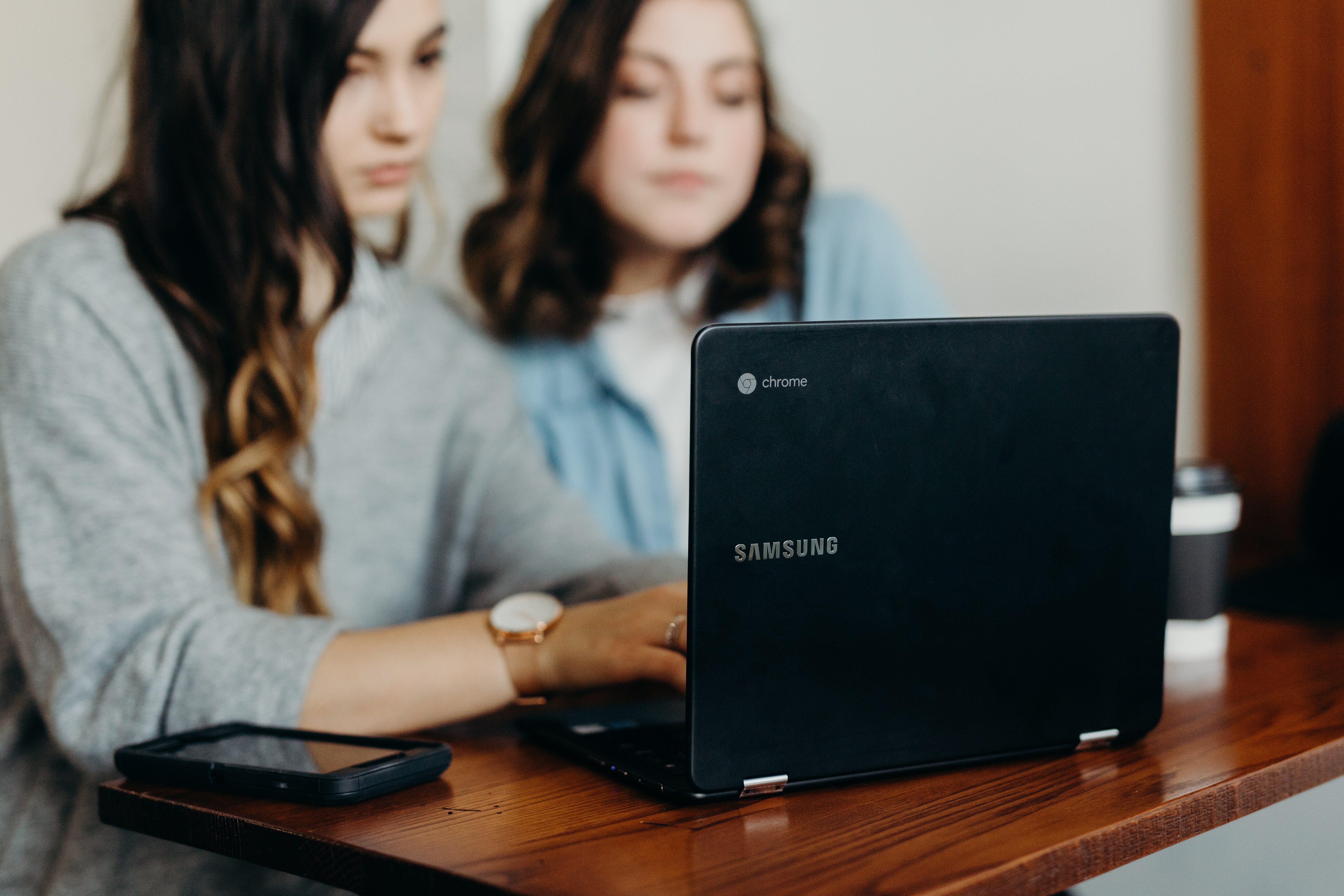 Top things to consider when choosing an advanced signature solution